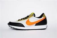 Nike Daybreak QS Women's Trainers CQ7620-001
