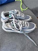 Nike sacai x LDWaffle Summit White U.K. 5.5