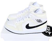 Nike Air Jordan 1 Mid W Coconut Milk White UK 7 US 8 9.5 EUR 41 BQ6472-121 New
