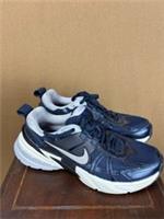 Boys Nike nike air running shoes children's kids trainers size UK 6