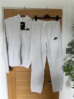 Nike NSW Boys Fleece Tracksuit Size XL 158-170cm BNWT