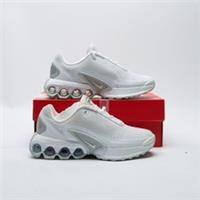 NIKE Air Max Dn Junior White SIZE 13.5 Trainers