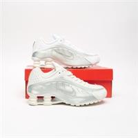 NIKE Shox R4 Women's White SIZE 6 Trainers