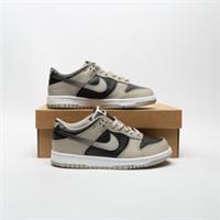 NIKE Dunk Low Junior Grey SIZE 5.5 Trainers