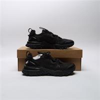 NIKE React Vision Junior Black SIZE 4 Trainers