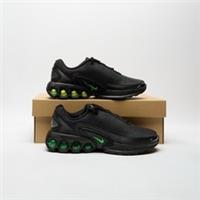 NIKE Air Max Dn Junior Black SIZE 4 Trainers