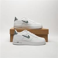 NIKE Air Force 1 Jewel Junior White SIZE 5.5 Trainers