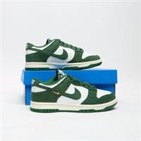 NIKE Dunk Low Women's Green/White SIZE 3.5 Trainers