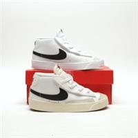 NIKE Blazer Mid '77 Infant White/Black SIZE 9.5 Trainers