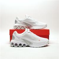 NIKE Air Max Dn Junior White SIZE 5 Trainers