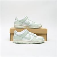 NIKE Dunk Low Junior White/Grey SIZE 5.5 Trainers