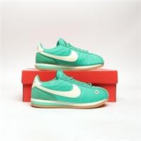 NIKE Cortez Women's Green SIZE 5 Trainers