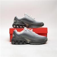 NIKE Air Max Dn Junior Grey SIZE 5 Trainers