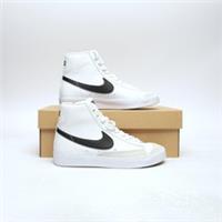 NIKE Blazer Mid '77 Junior White SIZE 3.5 Trainers