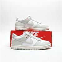 NIKE Dunk Low Junior White/Grey SIZE 5 Trainers