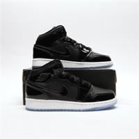NIKE AIR JORDAN 1 MID SE Junior Black/White SIZE 4 Trainers