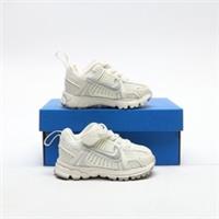 NIKE Zoom Vomero 5 Infant White SIZE 3.5 Trainers