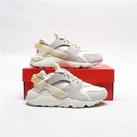NIKE Air Huarache Women's White/Beige/Yellow SIZE 4 Trainers