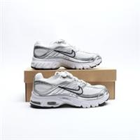 NIKE Air Max Moto 2K Women's White SIZE 5.5 Trainers