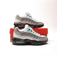 NIKE Air Max 95 Junior White SIZE 3 Trainers