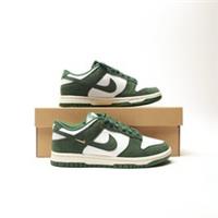 NIKE Dunk Low Women's Green/White SIZE 3.5 Trainers