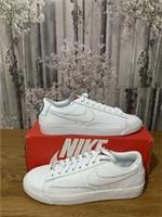 w nike blazer low se lx womens size uk8 eu42.5 us10.5 AJ0866-100 white