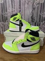 NIKE AIR JORDAN 1 RETRO HIGH OG MENS SIZE UK9 EU44 US10 (555088-702)