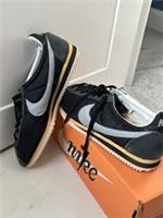 Nike cortez U.K. 8.5 Old Skool Vintage Rare In London Not Manchester Birmingham