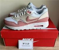NIKE AIR MAX 1 GS WHITE/RED STARDUST/ GUAVA ICE, UK 5.5, DZ3307-101, NEW.