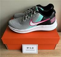 NIKE STAR RUNNER 3 SE GREY FOG GS, UK 3.5, D1144-001, BRAND NEW IN BOX.