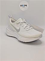 Nike White Trainers Size 5 UK Brand New