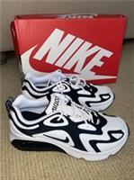 Nike Air Max 200 Womens Trainers In Black & White Size Uk 9 Brand New In Box