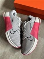 Nike Metcon 9 Womens Size UK 6 White Light Iron Ore Pink Rose - Brand New £