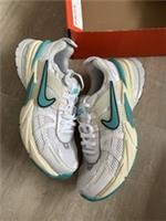 Nike W V2K Run White Coconut Milk Dusty Cactus Size UK 8.5 - Brand New 📦