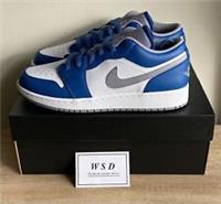 NIKE AIR JORDAN 1 LOW TRUE BLUE CEMENT GREY GS, UK 6, 553560-412, NEW