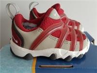 Nike little sun bear td , Baby/Toddler/Child size 4c uk 3.5 , eu 19.5 , red