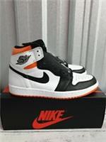 Nike Air Jordan 1 Retro High OG Men's UK 8 EUR 42.5 (555088 180)