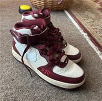Nike Air Force 1 Mid London UK 6 Red and Cream Trainers Sneakers (D07045-600)