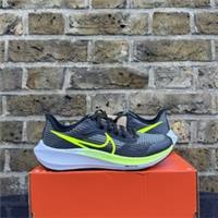 Nike Air Zoom Pegasus 39 NN (GS) Black Volt Running Trainers Size UK 5
