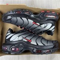 Nike TN Air Max Plus Trainers Black Gradient Red Dracula UK6 EU40 CI2299-001