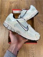 Nike Air Zoom Vomero 5 'Light Silver Chrome' W *BRAND NEW*