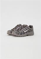 NIKE P-6000 (GS) Cave Stone/Metallic Silver Trainers Size UK 2 New In Half Box