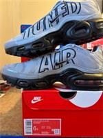 NIKE AIR MAX PLUS GS Wolf Grey/Black UK 5.5/EUR 38.5 New In Full Box