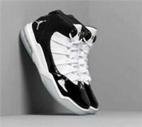 NIKE JORDAN MAX AURA (GS) SIZE UK 4.5 EUR 37.5 US 5Y (AQ9214 011) BLACK/WHITE