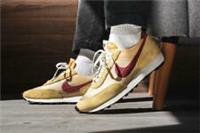 MENS NIKE DAYBREAK SP SIZE UK 6.5 EUR 40.5 (CZ0614 700) TOPAZ GOLD