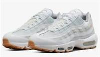 MENS NIKE AIR MAX 95 SIZE UK 7.5 EUR 42 (DM0011 100) PURE PLATINUM