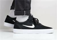 NIKE SB CHRON SOLARSOFT (GS) YOUTH SIZE UK 4 / /UK 6 (CQ0384 001) BLACK/ WHITE