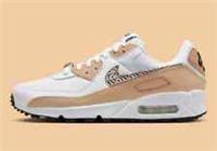 NIKE AIR MAX 90 ,,United In Victory'' SIZE UK 9.5 EUR 44.5 (FB2617 100)