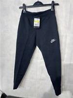 girls nike NSW club fleece joggers. new tagged size small 128-137cm