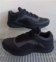 NIKE AIR JORDAN 11 CMFT LOW SIZE UK 10 EUR 45 (CW0784 003) BLACK / ANTHRACITE